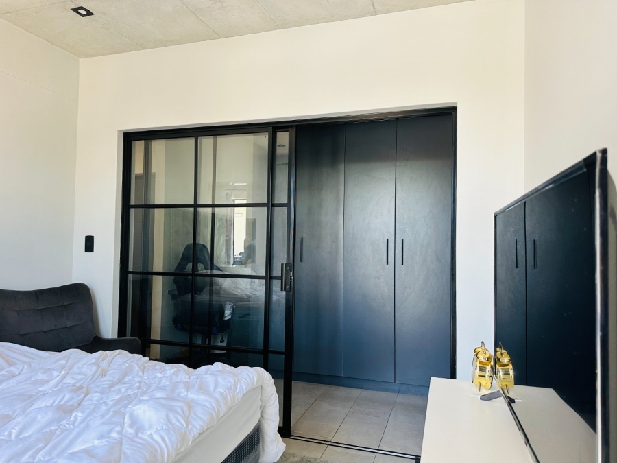 1 Bedroom Property for Sale in Table View Western Cape